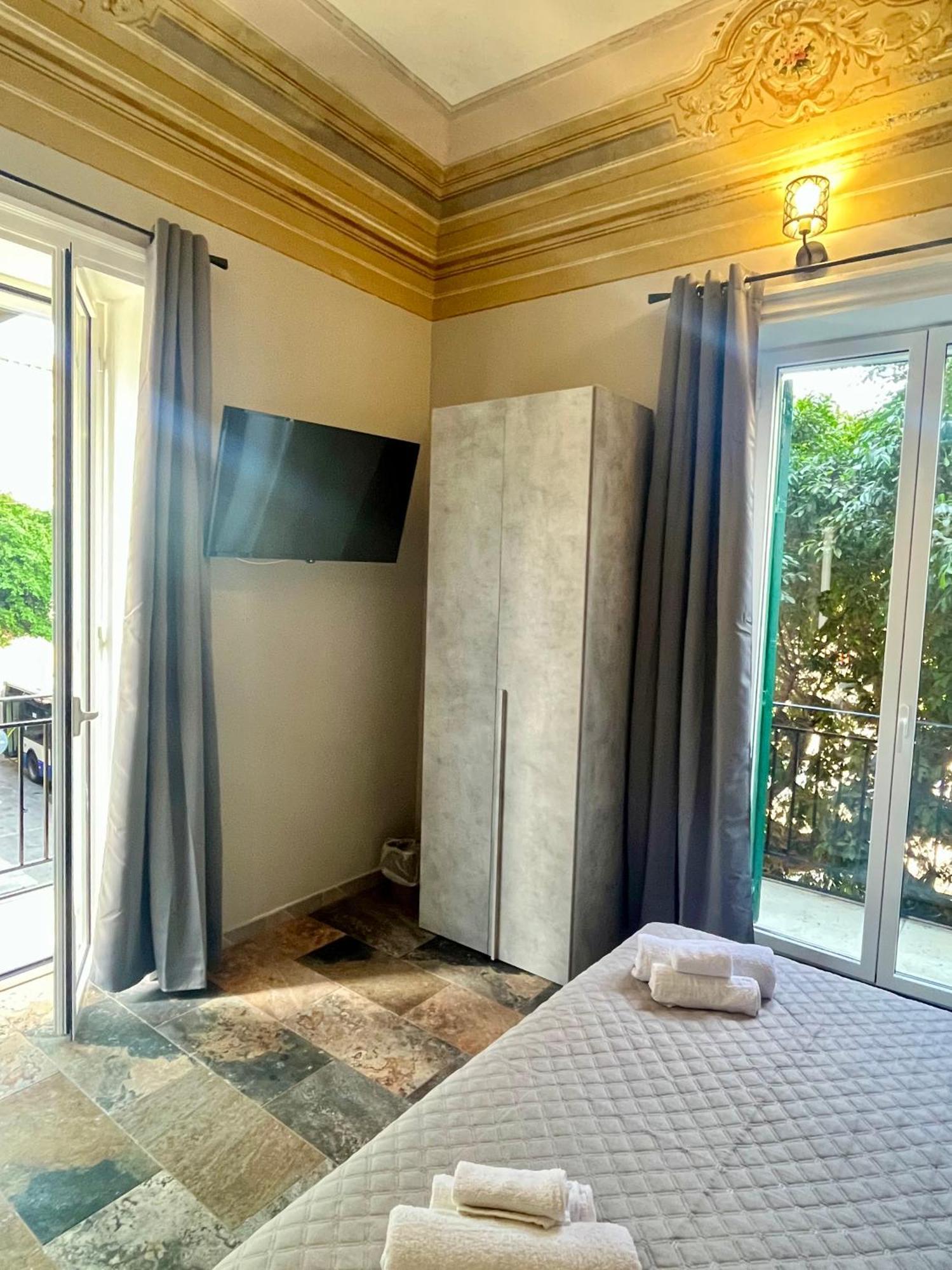 B&B Dimora Emily ปาแลร์โม ภายนอก รูปภาพ