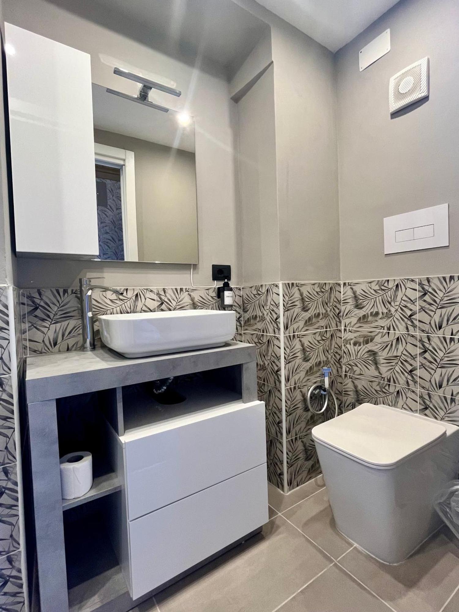 B&B Dimora Emily ปาแลร์โม ภายนอก รูปภาพ
